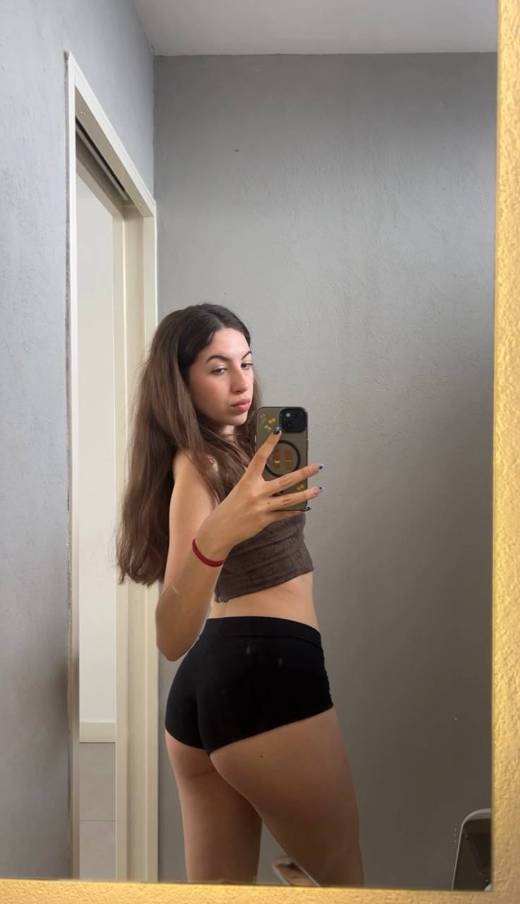 Amber in her underwear in Cagayan de Oro