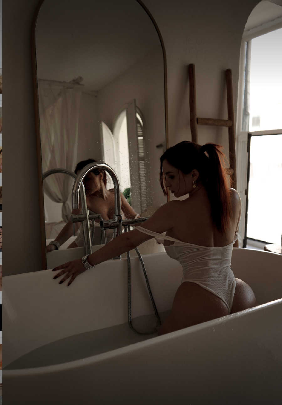 A playful frame from Miranda Faith nude — online in Cagayan de Oro