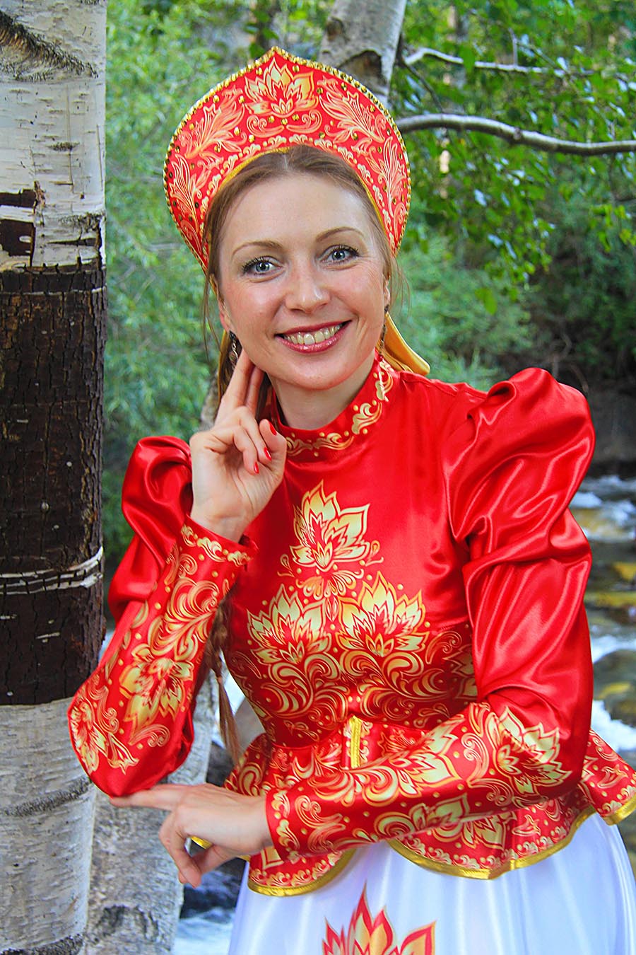 Women in Slavic costumes in Cagayan de Oro