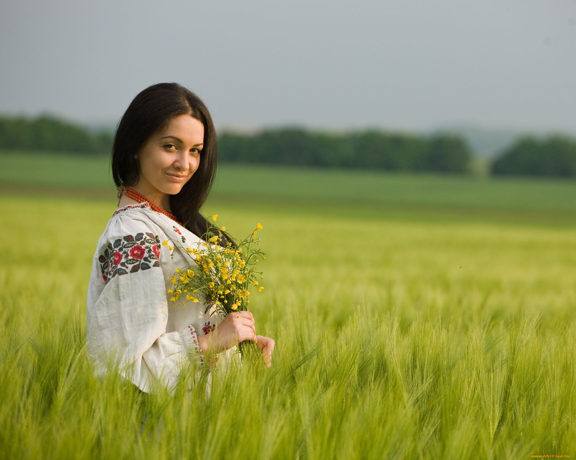 Women in Slavic costumes in Cagayan de Oro