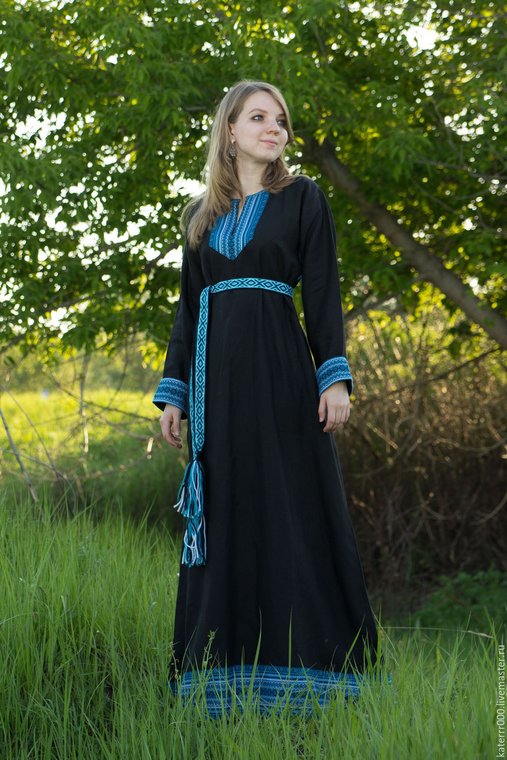 Women in Slavic costumes in Cagayan de Oro